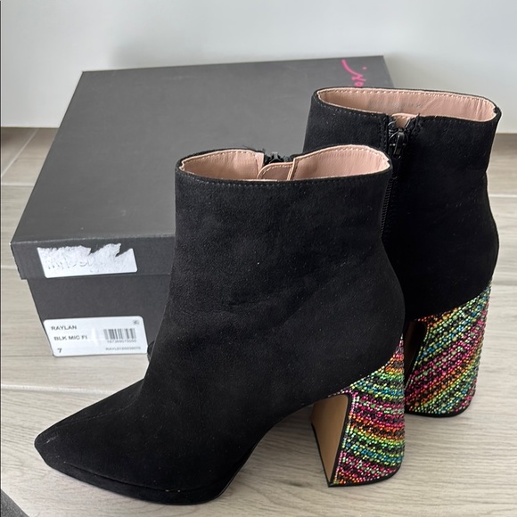 (NIB) Betsey Johnson Women’s Raylan Platform with Rhinestone Heel Bootie - Picture 3 of 13